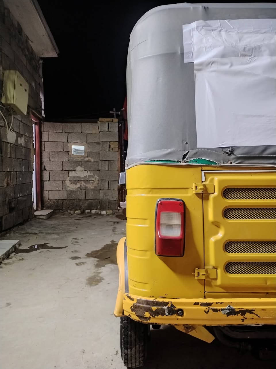 سلام عليكم تكتك للبيع كفاله من صبغ والمعجون وضربه  تكتك بلاديه موديل 19شهر 12 رقم وسنويه سعر 5400 وبيها مجال خاص مقلق اتصال ***********
