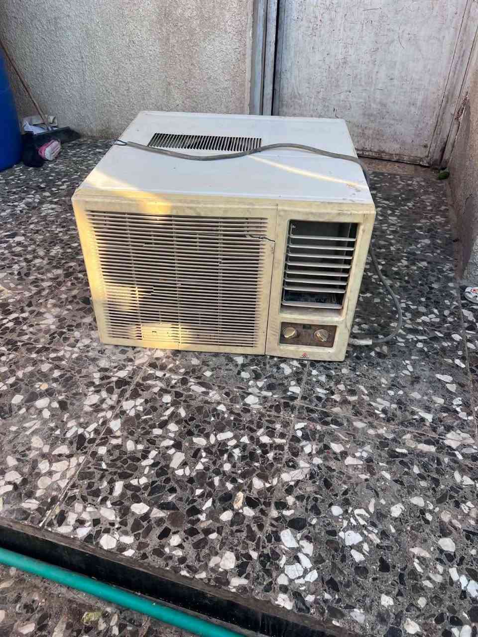 مكيف جنرال البيع 200وبيه مجال مكان بغداد شعب وهاذ رقم صاحب مكيف  ‏‪***********‬‏  راسلوه واتساب

