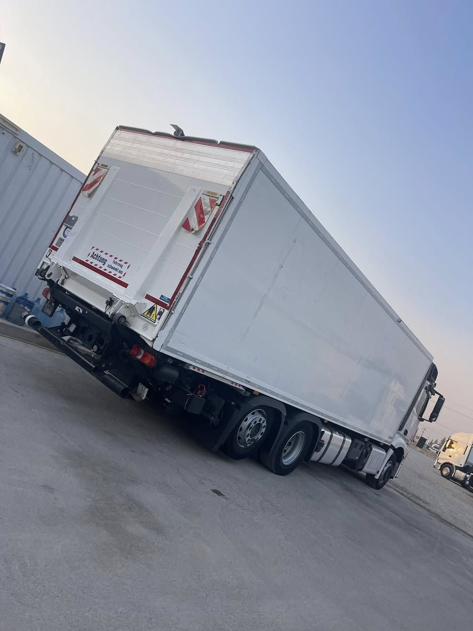 actros. 2543.   2018

‏السيارة الجديد مقفول فول مواصفات

‏عنوان السليمانية 

***********
