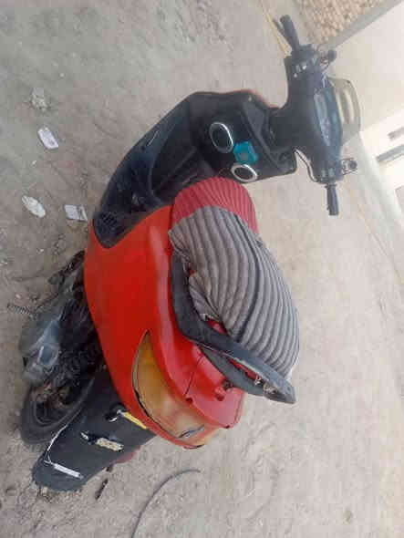 دراجة فراشة فحل كهربائيات كلة شغال كفرات نضيفات كلش نكرة سلف شغل واطلع سعر 350 وبيها مجال اي استفسار اتصل *********** مكاني سماوة الرميثة
