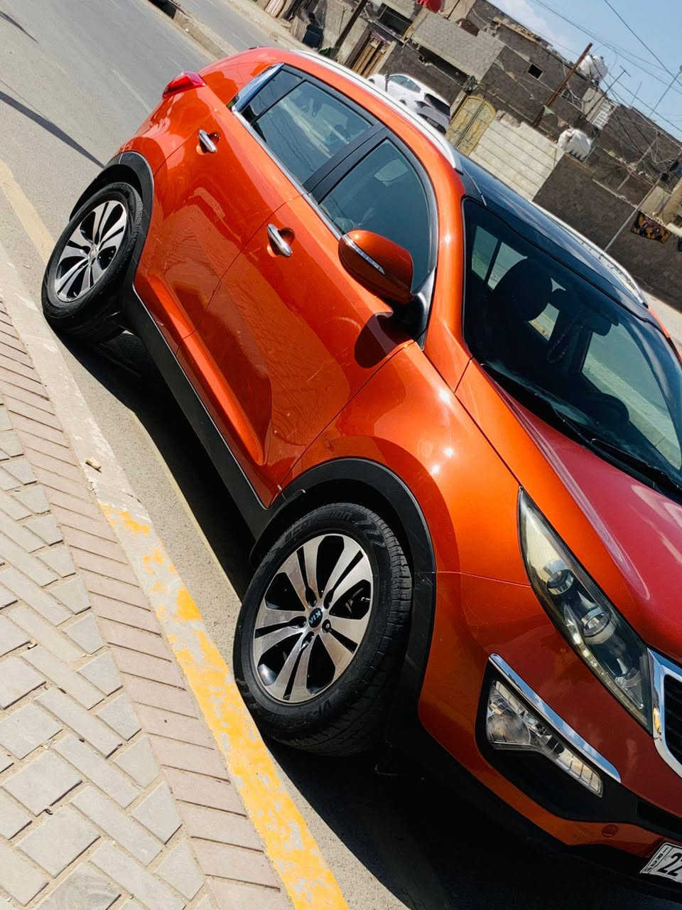 سلام عليكم سياره لبيع سبورتج موديل ٢٠١٤ خليجي اربيل دولي
الون مشمشي مكفوله من صبغ والتبديل والبارد 
ماشيه 150 
سنويه الغايه ٢٠٣١
تحويل ثاني يوم او وكاله 
مكينه ٢٠٠دوش 
موصفات السياره.. 
بنرامه سقف 
شاشه كبير 
تحكم ستيرن جهتين 
اشاير بالمر 
مرايات شفط 
لد خلفي امامي 
كامره خلفيه 
سعر $155 بيه مجال بسيط 
*********** /***********
العنوان سياره بغداد
