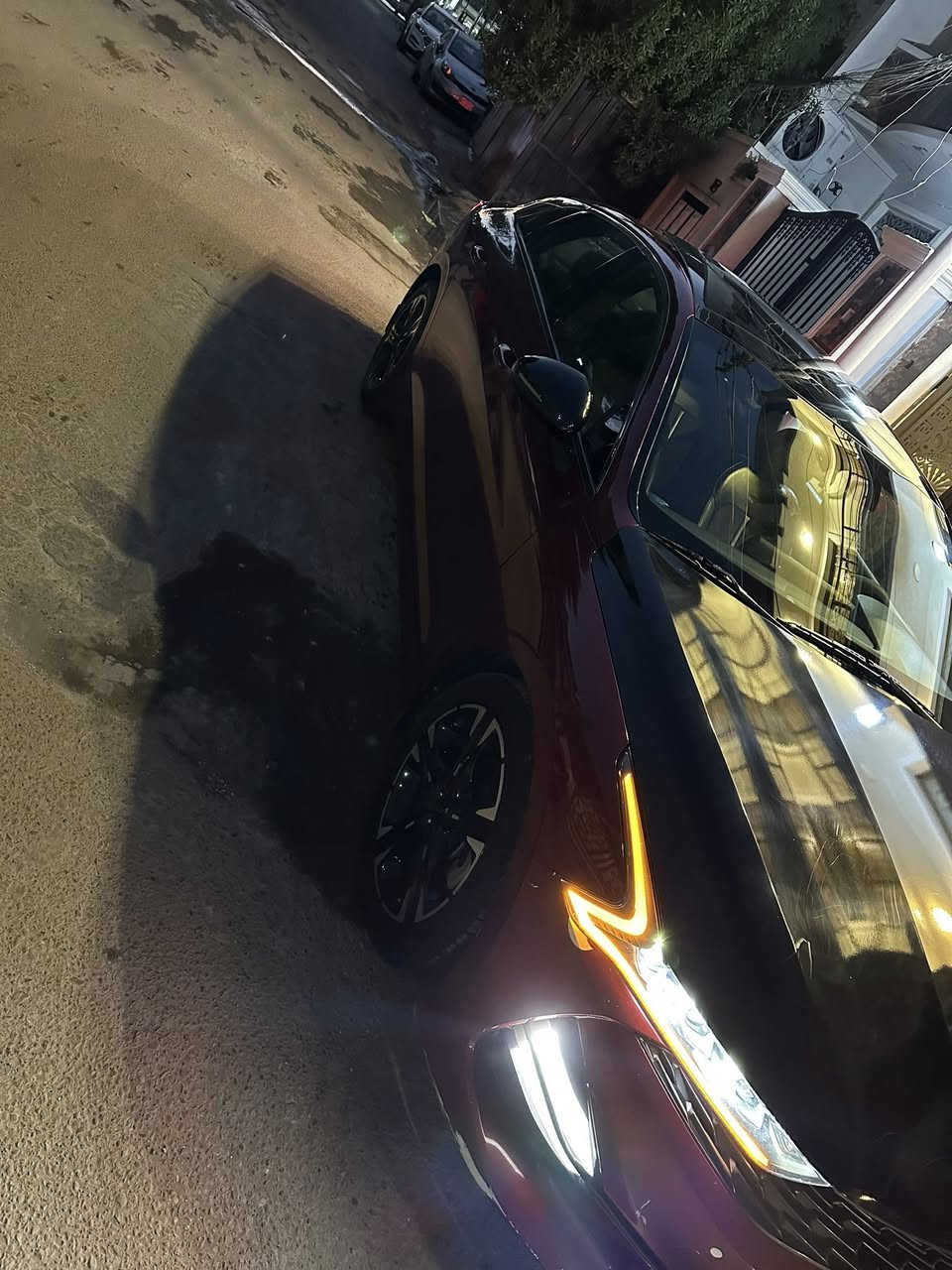 سلام عليكم
K5 
موديل ٢٠٢٢
ماشيه ٨٧مواصفات الgt معروفه
مانوراما
حادث فقط البنيد  بدون ايرباك بدون لغد بدون شاصي صور السونار موجوده ويه الصور
السياره برغي مملعوب بيه كلشي بيه بلاد
حداديه تخم تاير باتري جديد سيرفس كامل 
رقم بغداد معوقين باقيله سنه وتصير حره
السعر ١٧٠ وبيه مجال
اي استفسار ***********
بي واتساب
