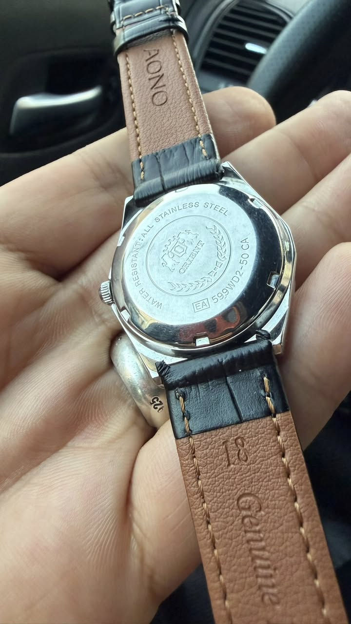 Made in Japan 🇯🇵
اورينت ياباني اصلي
اوتوماتيك ⚙️
قطر كلاسك  العرض 33 - الارتفاع 38
انتاج السبعينات 1970s
مينا بالكامل لمينوس
منفذ يومي عربي انكليزي
منفذ اسبوعي 
الساعة بلادي بالكامل سير وبوك
نضافة عالية جداً
79 الف سعر نهائي


**إذا كنت صاحب هذا الإعلان وتريد حذفه لأي سبب، رجاءا أرسل رسالة إلى الدعم الفني**