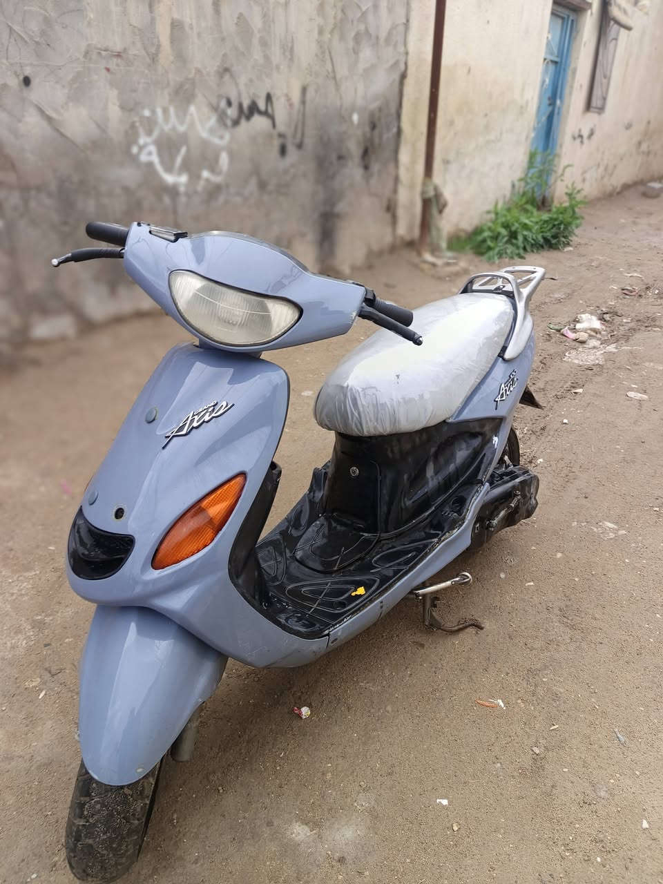 سلام عليكم درجة اكزز لبيع نضيفه كلشي شغال بيه سلف هندر لايت اشاير بيك لايت مكينه  ناعمه درجة درجة كلها بلادمال جناي  مفتوحه بس بستم سعرها مناسب 450مكان ناصريي مركز وشراي ***********يتصل عله رقم مستعجل عله رقم
