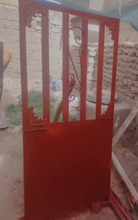 باب للبيع السعر خاص أو الاتصال عل رقم 07866532427