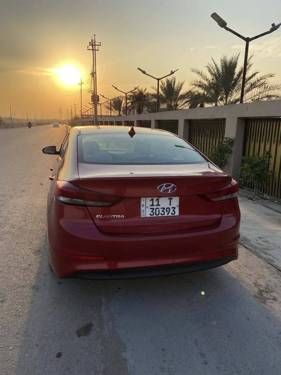 سلام عليكم
الانتره وارد امريكي كلين 
وبيها طخه
 بسيطه بالجاملغ موديل 2018 
السعر 128
***********
