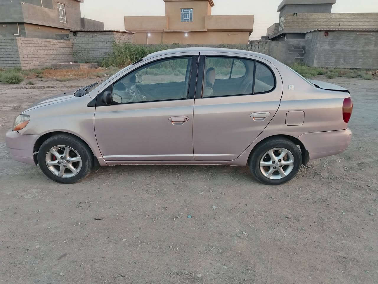 سلام عليكم تويوتا ايكو 2001 خليجي كامله على بلاد ما متعوبعه لك ***********

