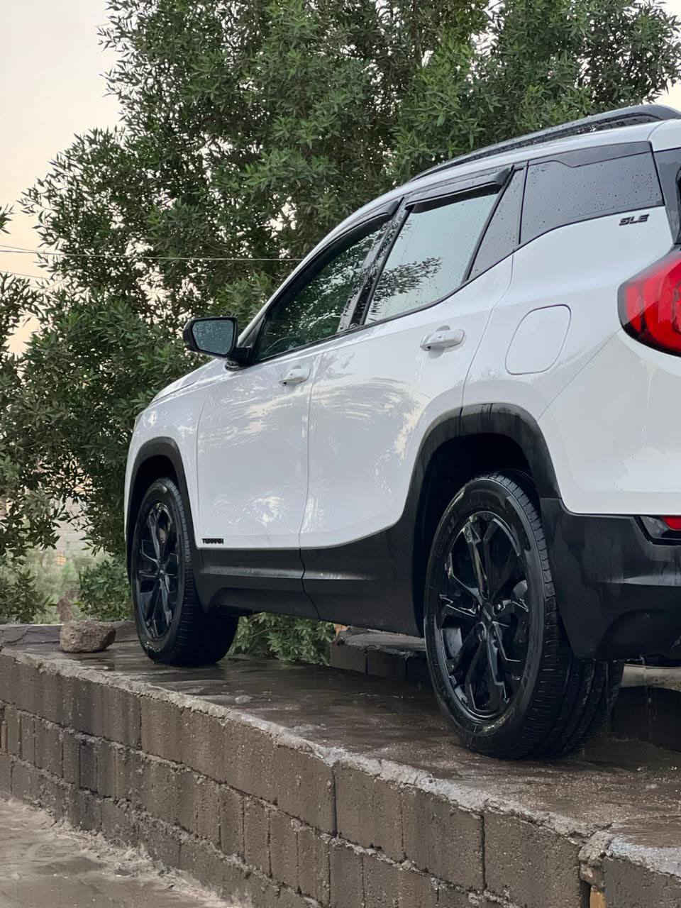 السلام عليكم GMC تيران 2021 
للمراوس  ب سيدونا  موديل 2016/2017/2018
السياره كفاله عامه من الضربه و الصبغ و التبديل فقط شبر بارد ب قبق الجنطه لا غير 
صور امريكا موجوده  ب المنشور 
فول مواصفات تحكم ستيرن شفتين امامي خلفي 
كامره خلفيه شاشه كبيره دواخل صاج  فتحة سقف  بعد بيها هواي مواصفات محرك 1500 تيربو رقم بصره الدولي ب اسمي مداور ثاني يوم 
***********
