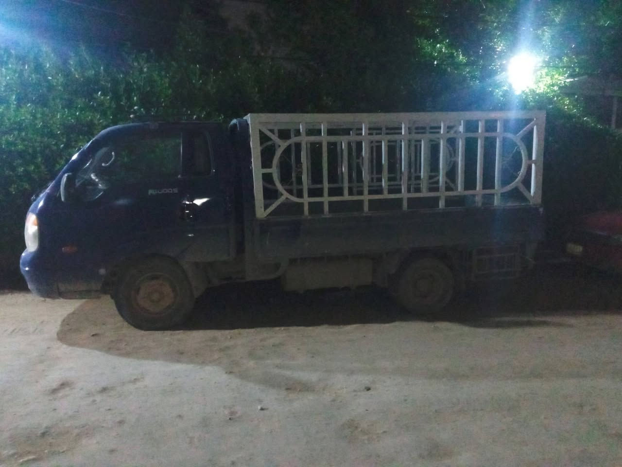 سلام عليكم
كيا حمل للبيع رقم اربيل صدامي 
مكان السيارة بابل الحلة مركز
السعر 70 ورقه شراي يتصل على هذا الرقم

***********
