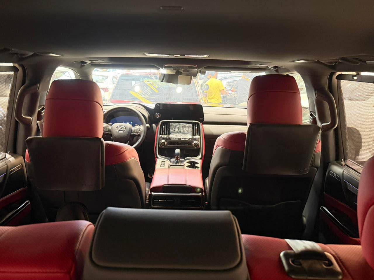 السلام عليكم لكزس 2025 أف سبورت وان Lx700h 
رقم بغداد زيرو. ساز بغداد 
5 راكب فول مواصفات 
للاستفسار: ‭0778 332 7624‬ بغداد, العراق
