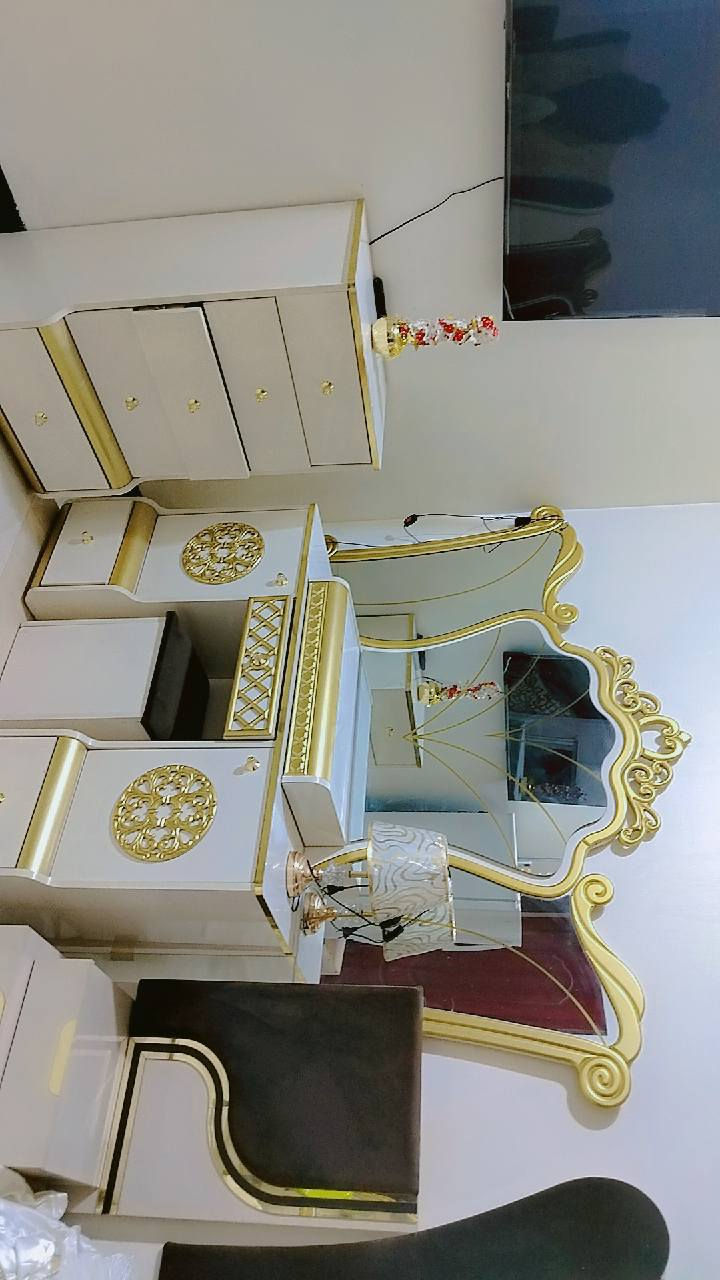 غرفة نوم تركي  7 قطع استعمال قليل للتواصل واتساب 
***********
