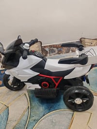 دراجة أطفال • جديدة • تبديل بطارية