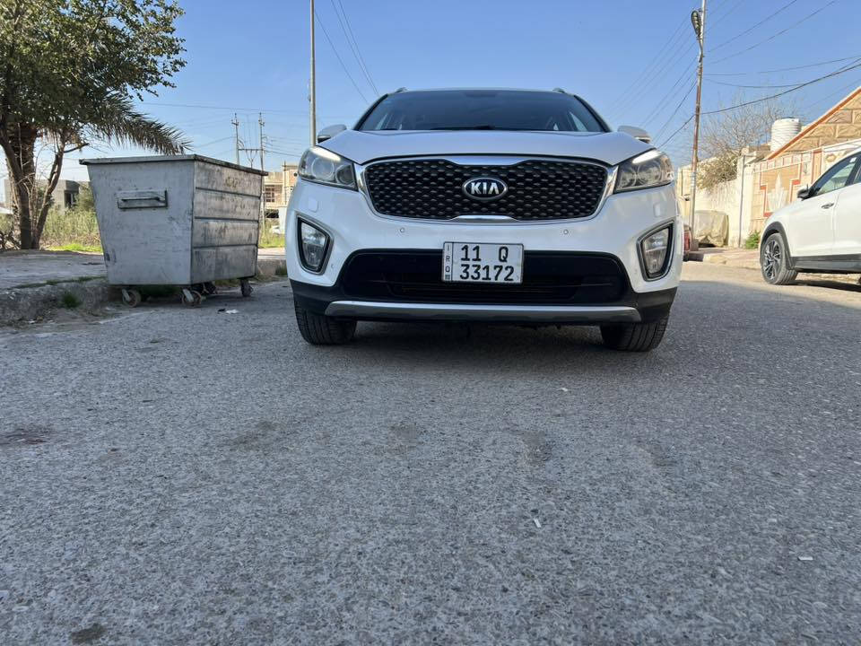 كيا سورنتو خليجي
رقم بغداد الماني بسمي 
لون ابيض 
موديل ٢٠١٦ 
فووول مواصفات (كويتي )بدون فتحة 
بصمتين: تشغيل وتقفيل 
الباب الخلفي كهرباء 
بردات خلفية اصلية 
زراك لايت بلدعامية 
كشنات جلد قرميدي 
كشنات كهرباء 
تبريد ابيانو لمس 
تبريد ٣ قطع ثلج 
حاكية : ابلوتوث: اوكس 
كيجات السرعة زئبقية 
شاشة الدشبول الكترونية 
نظام ايكو درايف 
مانع انزلاق وانحدار 
تحكم استيرن فول 
داخل قرميدي كويتي 
حساس امامي وخلفي 
مري شفط مع القفل 
كامرة دوارة اصلية 
اضواء ترحيب بليدات 
علامة سورنتو بلدوسة 
لد امامي وخلفي 
لايت زنون اصلي 
اشاير بلمري 
يدات نيكل اصلي 
ويل اكروم ١٩
تخم تاير جديد 
كير ومكينة وصدر وحدادية وتبريد كفالة عامة
بدون ضربة وتبديل وصبغ عدى اشوية صبغ اباب العبري دابين علية بطش مابية اي ضربة 
سيارة جديدة وجاهزة مابية اي نقص 
الرقم الدولي الجديد/ هزة جديدة/ سنوية جديدة 
البصمة الثانية ممستخدمة// كتلوكات الشركة موجودات/
السعر ٢٢٧$
***********
