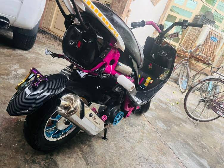 سلام عليكم دراجه للبيع بوشه 55بلاد 
كلجات WF صالنصه صجميه
السعر 600وبيها مجال 
واتساب ***********
