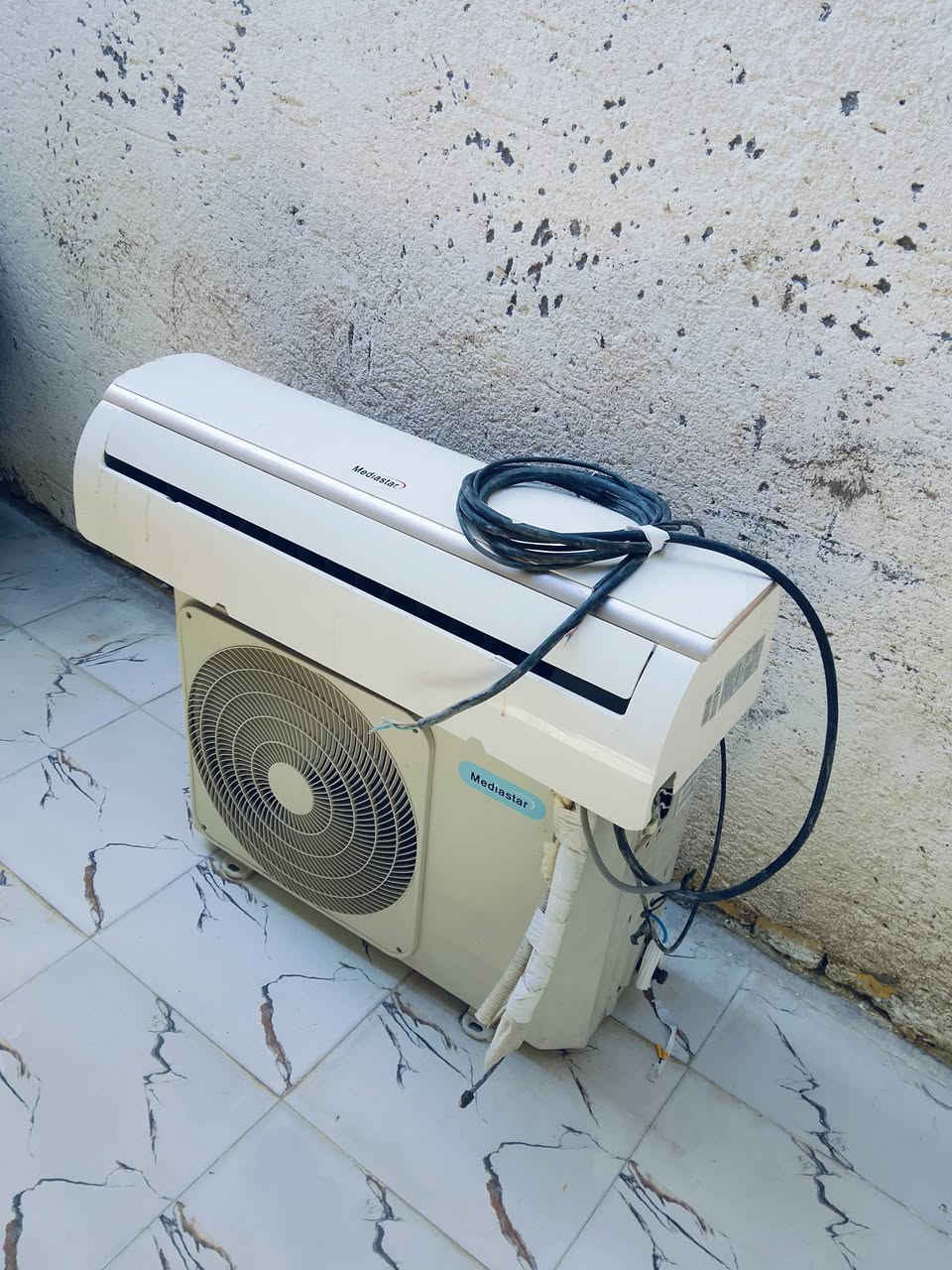 سلام عليكم سبلت للبيع طن ونص سعر 350
تواصل عله هاذ لرقم ***********
