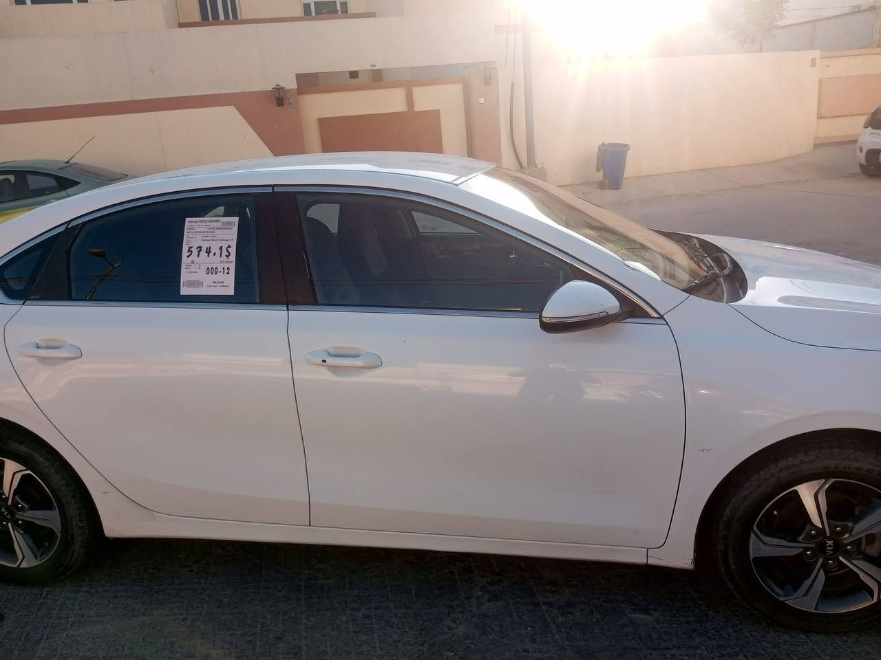 السلام عليكم كيا سيراتو موديل 19 رقم اربيل سنويه نافذة بيها طخه بين البابين ومامصلحها باقيه على حطتها تتعدل على البارد عليها غرامات هنا بل نجف مو باربيل السعر 130 للاتصال ***********
