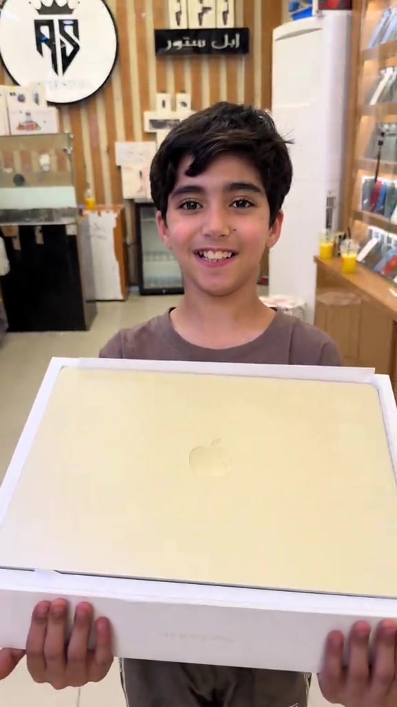 ومركزنا راح يراوسك جهازك القديم بي جهاز تختار  مركز ابل ستور كل الهواتف ‏ Apple store ‏‎✅ ابل ستور المركز الاول في عالم الهواتف و اكسسوارتها ‏‎ مركز معتمد لدى جميع الوكالات الرسميه ‏‎ 🌹جميع استفساراتكم خاص وتدللوون🌹 ‏‎✅الثقه مصدر نجاحنا✅ ‏‎المركز مفتوح يومياً ‏‎من ال 9 صباحا حتى ال 12 مساءا ‏‎أو الاتصال بهاتف خدمة الزبائن ‏‎وت ساب/ تلگرام  *********** ‏‭0783 594 9472‬ ‏‎العنوان : البصرة شارع الجزائر🛣 مقابل الخيمه🏢 قريب مطعم كناري سابقاً ⛺️  ‏‎لخدمة التوصيل 🚙 ال 🚗 🛵 من  ‏‎9 صباحا حتى ال 12 مساءً ‏‎أو الاتصال بهاتف خدمة الزبائن ‏‎وت ساب/ تلگرام  *********** ‏‭0783 594 9472 
