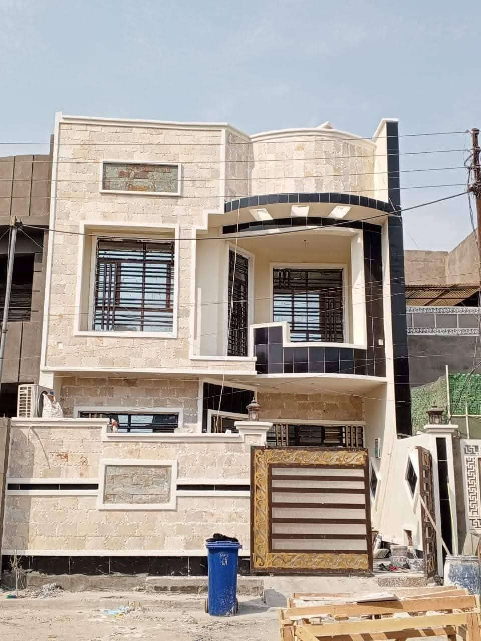 سلام عليكم كادر متكامل لتطبيك السيراميك والمرمر ارضيات وجدران واجهات طلس تطعيم شغلي ب طي او خارج الطي *********** واتساب
