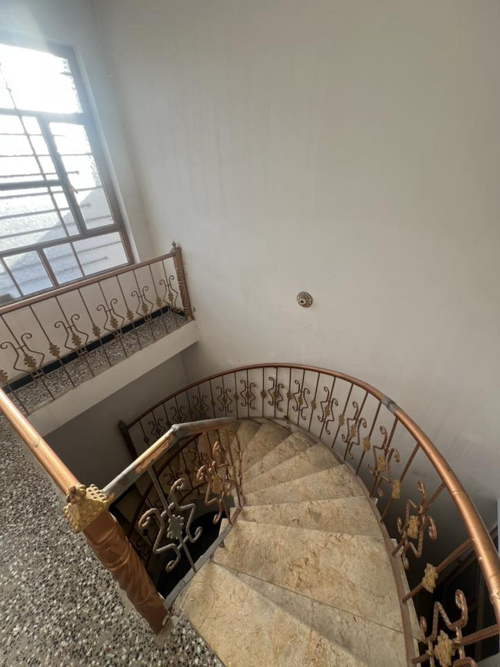 نصف قطعة للإيجار
نصف قطعة للإيجار 

تحتوي على 

4 غرف نوم 
استقبال ضيوف 
حمام 
تواليت 
مطبخ حار 
مطبخ بارد 

العنوان: مدينة الصدر قطاع 63 
شارع 60  الشارع الرابط بين تقاطع نادي الجولان و تقاطع زامل ابو الداطلي مقابل حسينية موسى ابن جعفر 

للاستفسار : ‭0770 394 2076‬
