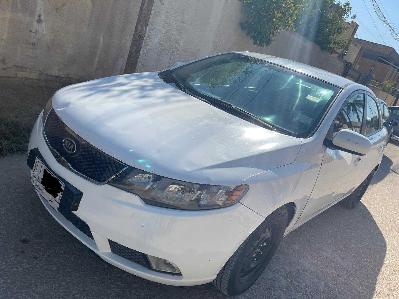 فورتي 2011
حادث امريكا جاملغ وبنيد
بالعراق بيه بارد صفحه السايق بين البابين
مگينه 2000  جديده
كير سته نمر
منظومة تبريد جديده
سياره رقمه بابل
سعرها شده وبيه مجال
***********
