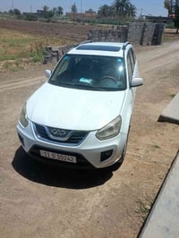 من رخصت مدير لكروب شيري موديل 2012سيارة جاهزة من كلشي بس بيهة بارد بجا...