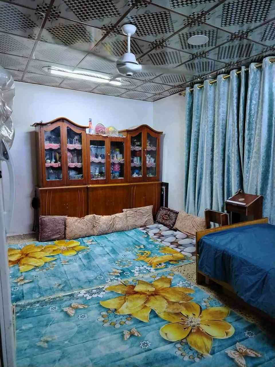 🏡 دار للبيع
📍 الموقع: حي العسكري خلف مدرسة المربد
قرب المركز الصحي – فرع شاكر المرور
📐 المساحة: 200 متر
🔹 تفاصيل الدار:
الدار يتكون من:
▪️ براني
▪️ هول
▪️ مطبخ
▪️ خمس غرف
▪️ أربع حمامات
🔸 كما يحتوي المشتمل ضمن البناء على:
▪️ غرفة
▪️ صالة
▪️ حمام
▪️ باب مستقل
📞 للاستفسار الاتصال على الأرقام التالية:
📱 ‏‪***********‬‏ – حجي ستار الظالمي
📱 *********** – محمد ستار
📍 عنوان المكتب: سوق القشلة
