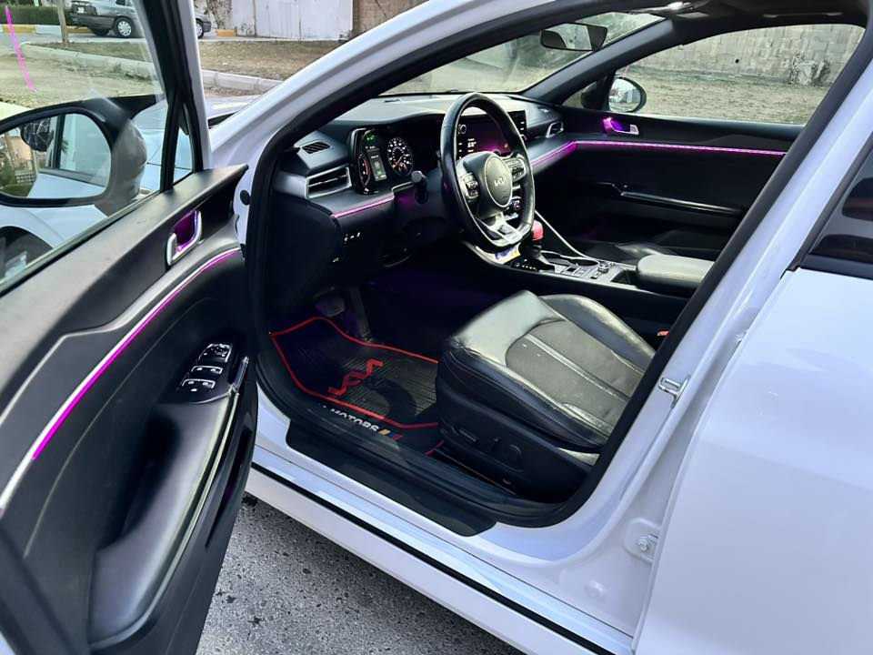 Kia K5 -Gt Line 2023 
وارد امريكي
فول موصفات
بنوراما
تشغيل عن بعد
محرك 1600تيربو
توقف ذاتي
رادارات امامي وخلفي وجانبي 
5 وضعيات قياده
دخول ذكي
مثبت سرعة 
شاشة كبيرة 
شحن لاسلكي 
هند بريك كهربائي 
بصمة
اشاير بلمري 
كامرة دواره 
اوتو هولد 
ترحيب بل اليدات
كشنات كهرباء وتدفئه
ماشيه 26 الف ميل
رقم اربيل باسمي

 حادثها فقط قطعه واحده باب الصدر مبدل بدون ايرباك 

مكاني بغداد الهاتف/*********** السعر 185وبيها مجال بسيط
