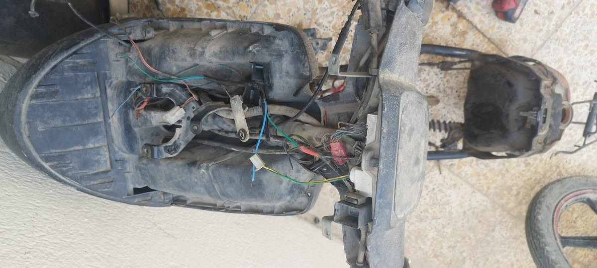 شاصي مكفول كامل هوه ملحقاته بس محرك نقصه كلشي كامل 50الف 
محرك مامفتوح مكفول 75الف 
برده 10 كربلاء حي نصر 
رقم ***********
