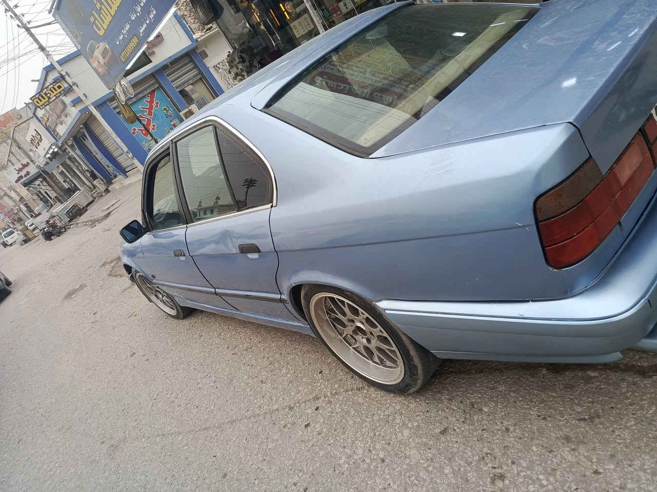 سلام عليكم سياره بي ام525 رقم بغداد دولي سنويه لل30 بجم عريض سلايت كشنات كهرباء دبل ايرباك مديل90 صبغه جديده سياره بيه تلحيضات نقص دعاميه خلفيه وغرفه شويه تعبانه  وبيه تخم ويل جلد الغزال عنواني نجف السعر 38 وبيه مجال حك الجيه رقم الهاتف***********
