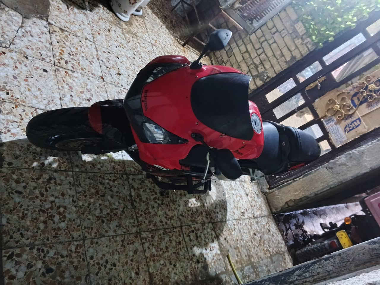 السلام عليكم
بطح CBR  954 RR
موديل 2004
دراجه محرك كامل امكمل 1.2.3 بطناش حرك  ال1 مالته يعبر 140 دراجه خير من الله
 سعره مناسب
 او لان محتاج اريد ابيعه سعر 14
اخوان اي واحد
 يكسر بيه يسمع مني كلام مو حلو 
مكاني بغداد زعفرانيه
رقمي واتساب فقط ماعندك رصيد رمش واني دك عليك
***********
