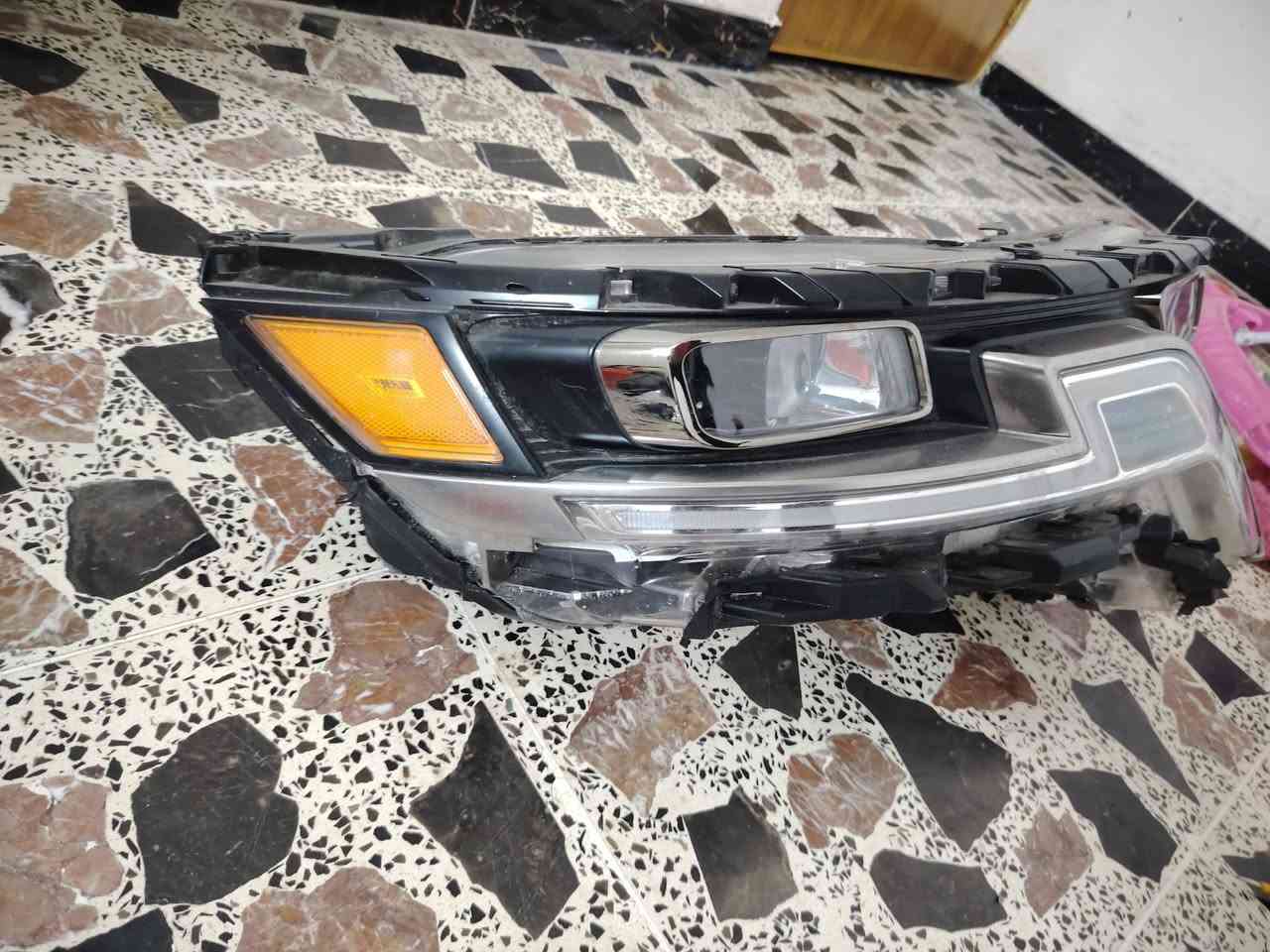 السلام عليكم لايت كرنفال امريكي مديل24جهه اليمين مو جهه السايق الواجهه الاماميه جديد كلش بي كسر بل ضهر يتصلح ماعلي شي تدرون سعره بل سوك 200$
ابيع150الف مكاني بغداد رقمي ***********
