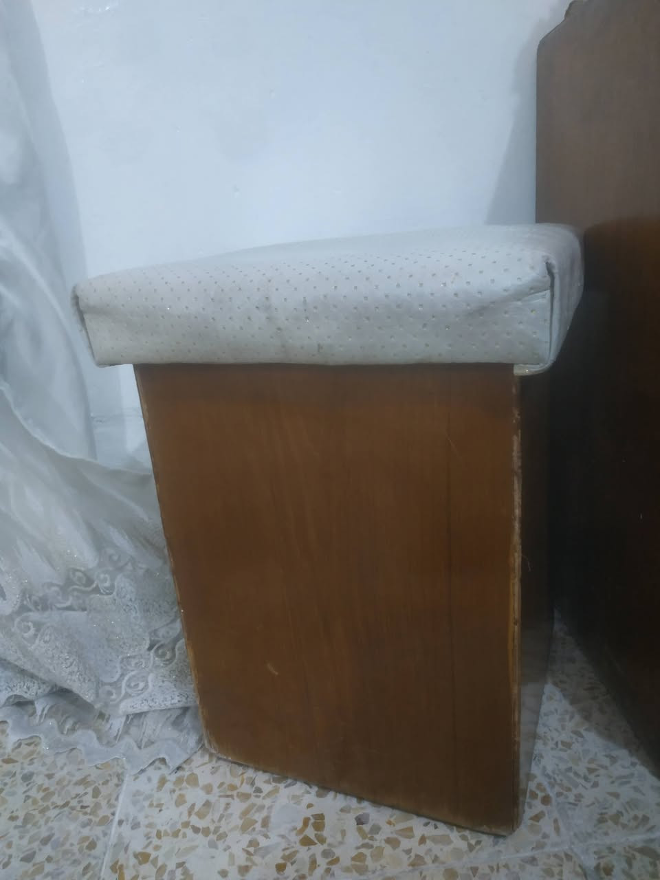 سلام عليكم ملحقات  غرفه نجاره صاج بدون كنتور سعرها 250قفل واتساب ***********
