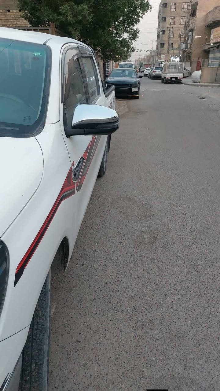 السلام عليكم
تويوتا هايلوكس رقم بغداد مشروع وطني 

 موديل 2023

ماشية  102 الف Km

فول مواصفات

ملاحظات موجودة بلمنشور + السيارة محولبة 

العنوان بغداد البلديات 

السعر ( 255 ) بيها مجال انشالله

للتواصل ***********
