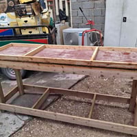 توجد ميوزة عدد ٤ مال مخضر (بقالة) طول ٢ متر وعرض ٦٠ سم وارتفاع ٩٠ سم  ...