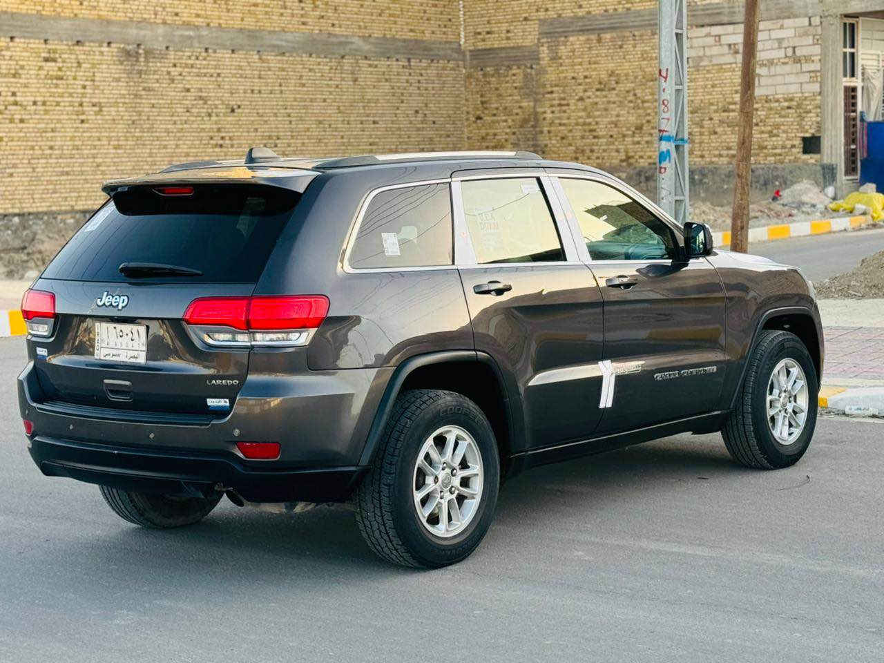 السلام عليكم 
لاريدون موديل 2018 رقم بصره بسمي
وارد امريكي ضررها جاملق وبنيد بدون ضرر داخلي فقط
موصفات نص فول
مكينه 6
ماشيه 90
السياره كير مكينه حداده على وضع الشريكه اي نقص مابيها وشرط احلا من صور
العنوان البصره
السعر175
رقم *********** البصرة, العراق
