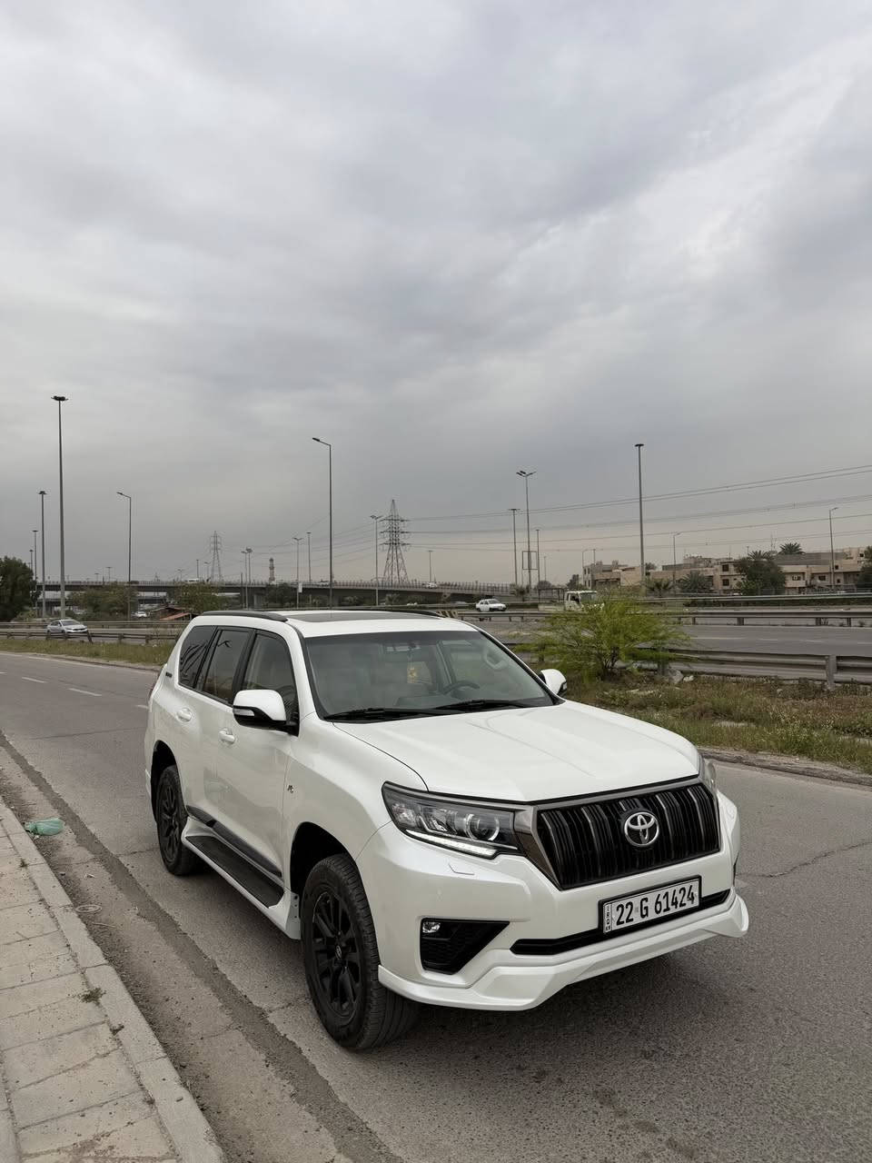 برادو مد نايت

وكالة ساز وبعده بل ضمان 
موديل - 2021
ماشية 65.000 الف كيلو
مواصفات فول txs
فتحه سلايد 
شحن لاسلكي
ثلاجه
كراسي كهرباء
كراسي جلد
مري قلاب
حساس و كامره خلفي
دبل تانكي 
تشغيل عن بعد 
السياره مد نايت تجي سوادات كله وياله و داخل و خارج كله مطعم اسود 
بصمتين 
رقم اربيل ب اسمي هزه و فحص براد جدد سياره ميحتاج تروح لاربيل يعني 
السياره كفاله عامه من الصبغ والبارد
السعر 430$ 
***********
