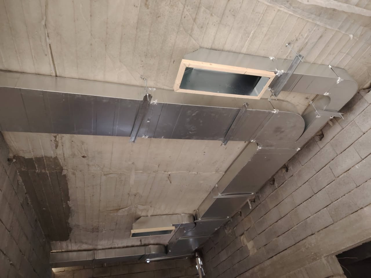 معمل الدكتات المركزية لعمل كافة انواع الدكتات الدفع والسحب وب اسعار رمزية ومناسبه للجميع في جميع محافضات العراق منازل وبنايات وعماير ومحلات اثباتات عملنا وبضمان وفحص قبل انهاء العمل ويتواجد لدينا ال 0.6 التركي و0.7التركي للاستفسار الاتصال على الرقم التالي 📲:*********** او المراسله على الواتساب
@@الجميع@إشارة
