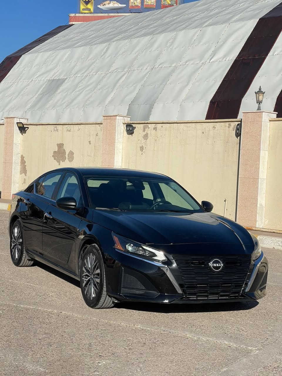 التيما Svبابين صبغ
بدون ايرباك 
بدون دواخل و شاصي 
بجم و خلفي كبس 
محرك 2.5L(4V)
موصفات SV
بصمة 
سعر 149كورك واتساب ***********
