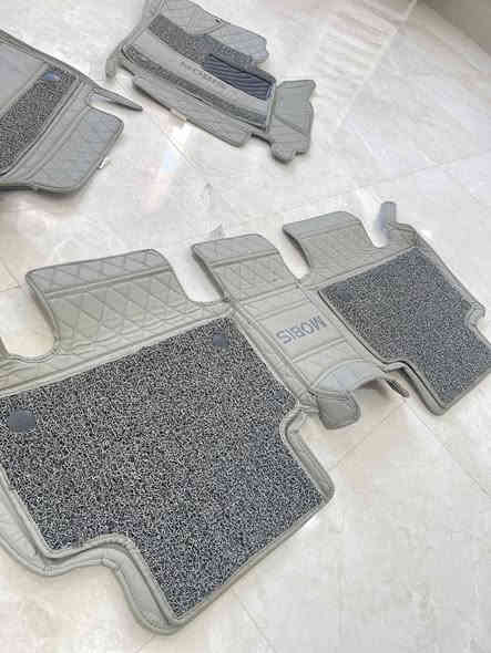 أرضيات كيا سورنتو جلد درجه اولى نظافه 100/100  7 راكب ماصار شهر من اشتريتهن مكاني بصره شراي يتصل سعر مناسب ***********
