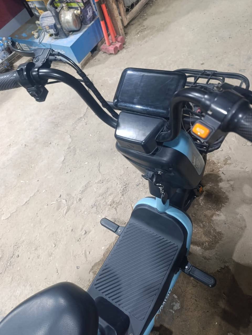 سلام عليكم  شباب دراجه شحن ريان  جديده كامله  البطاريات استوهن شادهن الكهربائي جديده  الشاير يمنه ويسره   الدراجه  كامله مكمله السعر 275او بيهه مجال المكان النجف الاشرف ابو صخير عمود 120


**إذا كنت صاحب هذا الإعلان وتريد حذفه لأي سبب، رجاءا أرسل رسالة إلى الدعم الفني**