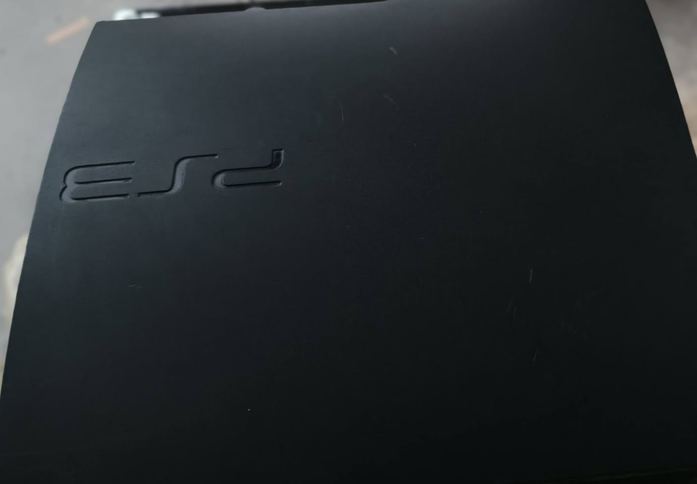 بلي 3 سلم مهكر  العاب 3 خارجيات باتمان و2 ماعرفهن + الداخليات 3 كولف ديوتي +بيس2018 + GTA مختمه يدات 2 وايرHD الاصلي شغال الذاكره 232 تفاصيل اكثر *********** واتس او اتصال السعر 120
