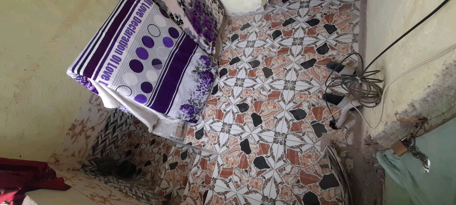 السلام عليكم
بيت للبيع  طابو صرف المساحه ٧٥ متر  يحتوي على غرف عدد ٢  وبراني وصاله ومطبخ وصحيات  وسطح  العنوان 
الديوانية الجلبية خلف عمارات الهياكل مباشرة للاستفسار او السعر  الاتصال على الرقم

***********