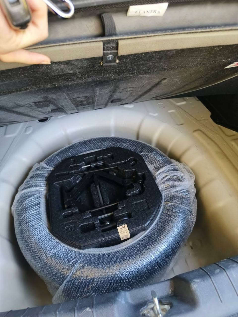 النترا Elantra خليجي 2017 gl
السعر (115 وبيها مجال )
ضمان الشركه دوليه ...
سياره على وضع الشركه 
فول مواصفات
محرك دوش 2.000
تبريد قطعتين 
بجم زنون زرع عدسه اصلي $300

مكاني بغداد مامتواجد عل فيس
رقم الهاتف***********
***********
