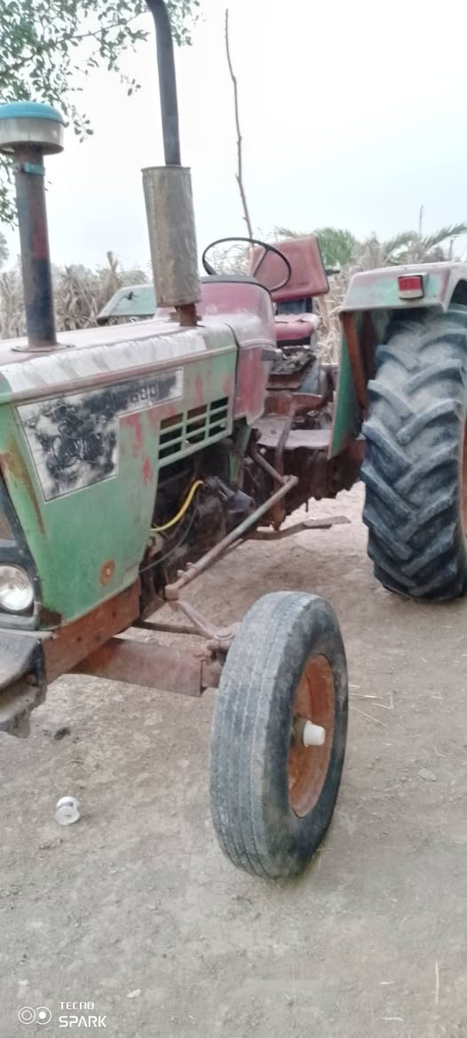 سلام عليكم
مكينه سيرت نضيفه سلف 
جاهزه ما نا قصه شي رقم ذي قار العنوان ناصرية سيد دخيل 
السعر 6مليون وبيع مجال 
وشراي يتصل ***********
