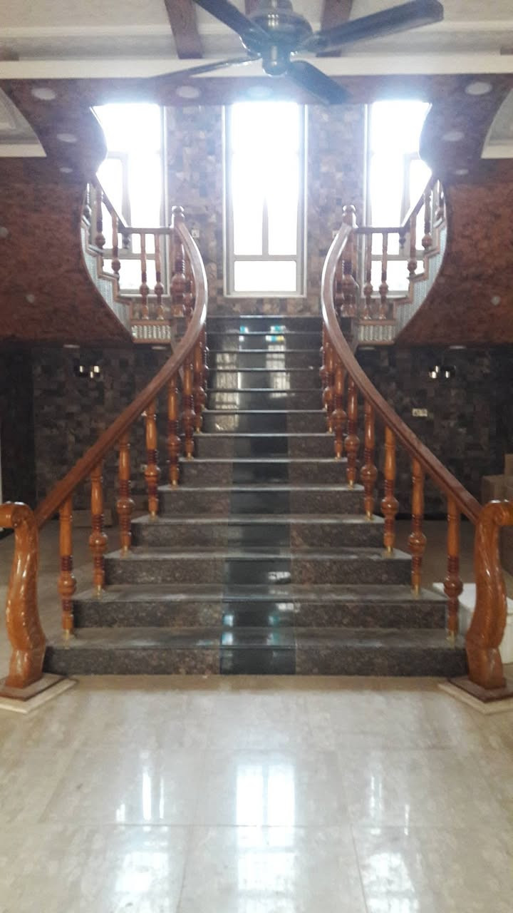 🏗️✨ الرواد للبناء والإعمار ✨🏗️

إذا كنت تبحث عن الجودة والإتقان والخبرة في تنفيذ المشاريع، فإن الرواد للبناء والإعمار يضع بين يديك خبرات هندسية وفنية متخصصة لتنفيذ أعمال البناء وفق أعلى المواصفات والمعايير الحديثة. 👷‍♂️📐

✅ تنفيذ الأبنية السكنية والتجارية 🏡🏢
✅ إنشاء المسابح المفتوحة والمغلقة 🏊‍♂️💧
✅ كوادر هندسية وفنية متخصصة 👨‍🔧👷‍♀️
✅ جودة عالية ودقة في التنفيذ 🏆
✅ تصاميم عصرية وتشطيبات متميزة ✨

نحرص على تحويل أفكاركم إلى مشاريع متكاملة تجمع بين الجودة والجمال والمتانة، لأن ثقتكم هي أساس نجاحنا. 🤝🌟

📍 العنوان: واسط – الكوت

📞 للاستفسار والتواصل:
📱 ***********
📱 ***********

🏗️ الرواد للبناء والإعمار
🌟 *نبني الحاضر… ونصنع مستقبل
