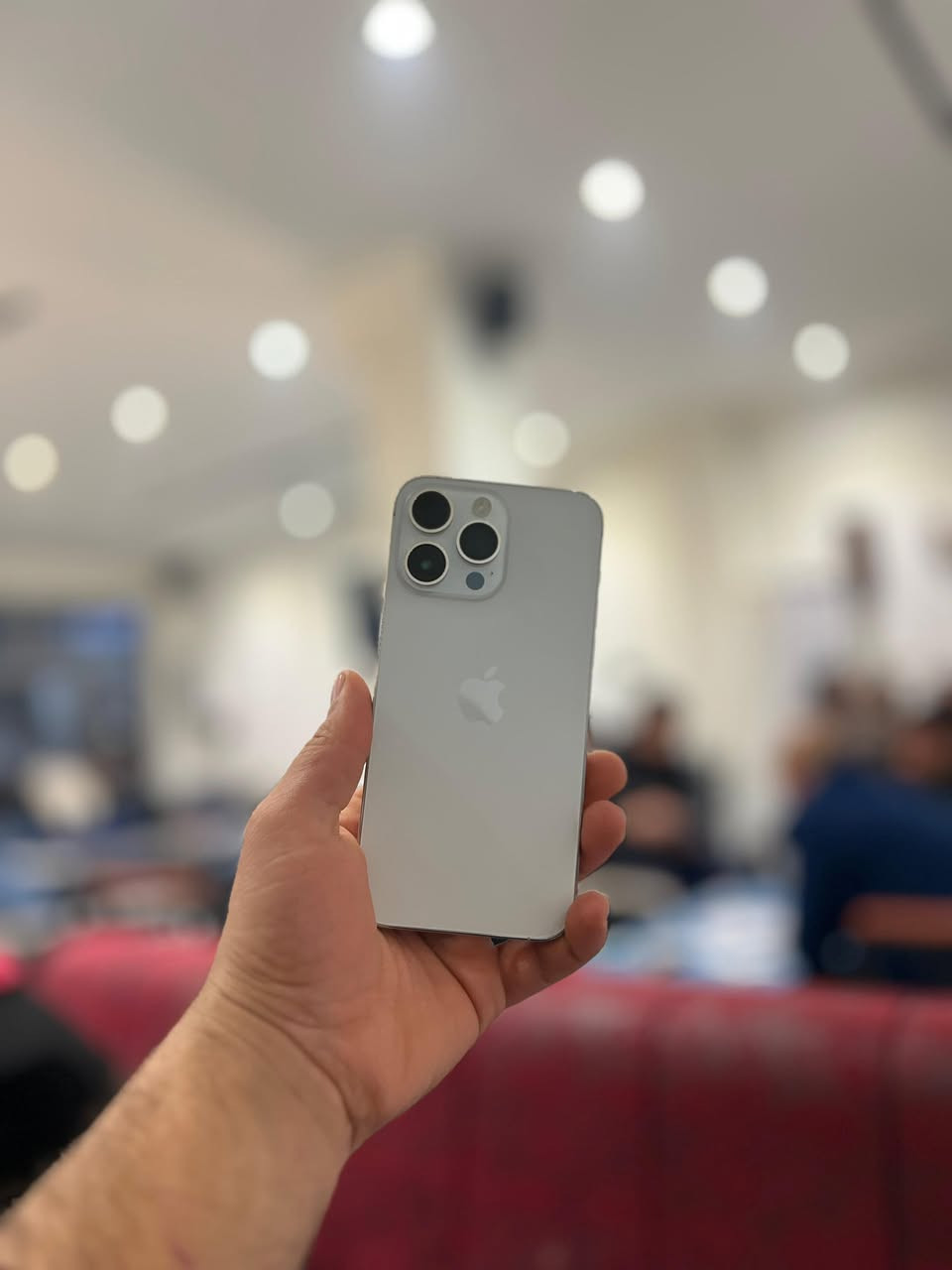 14PROMAX
نضافة 100/100 دبل شريحة حالة وكالة كسر كارتون قبل 3ايام أكتيف بطارية 100  سعر 950 ألف أو مراوس ب 15 برو ماكس شرط نضيف رقم الهاتف: ***********
