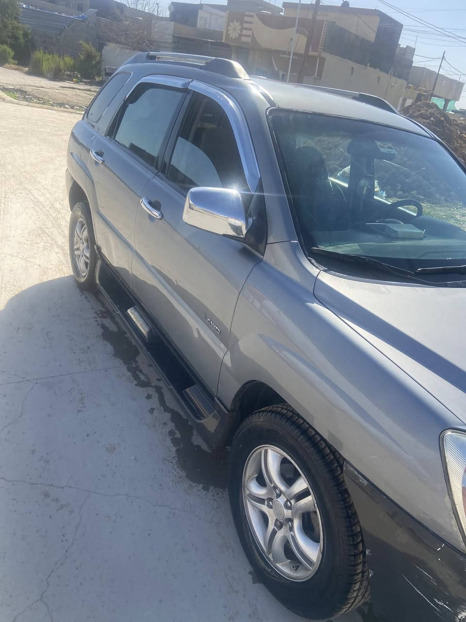 السلام عليكم كيا سبورتج 2007 6سلندر دفع رباعي وارد امريكي معجون بمقدمة البونيد تبريد بي ليك 15 يوم يخلص الغاز محرك وگير شرط 95 بي مجال بسيط او مراوس بتكسي نضيف مكانها كركوك ***********
