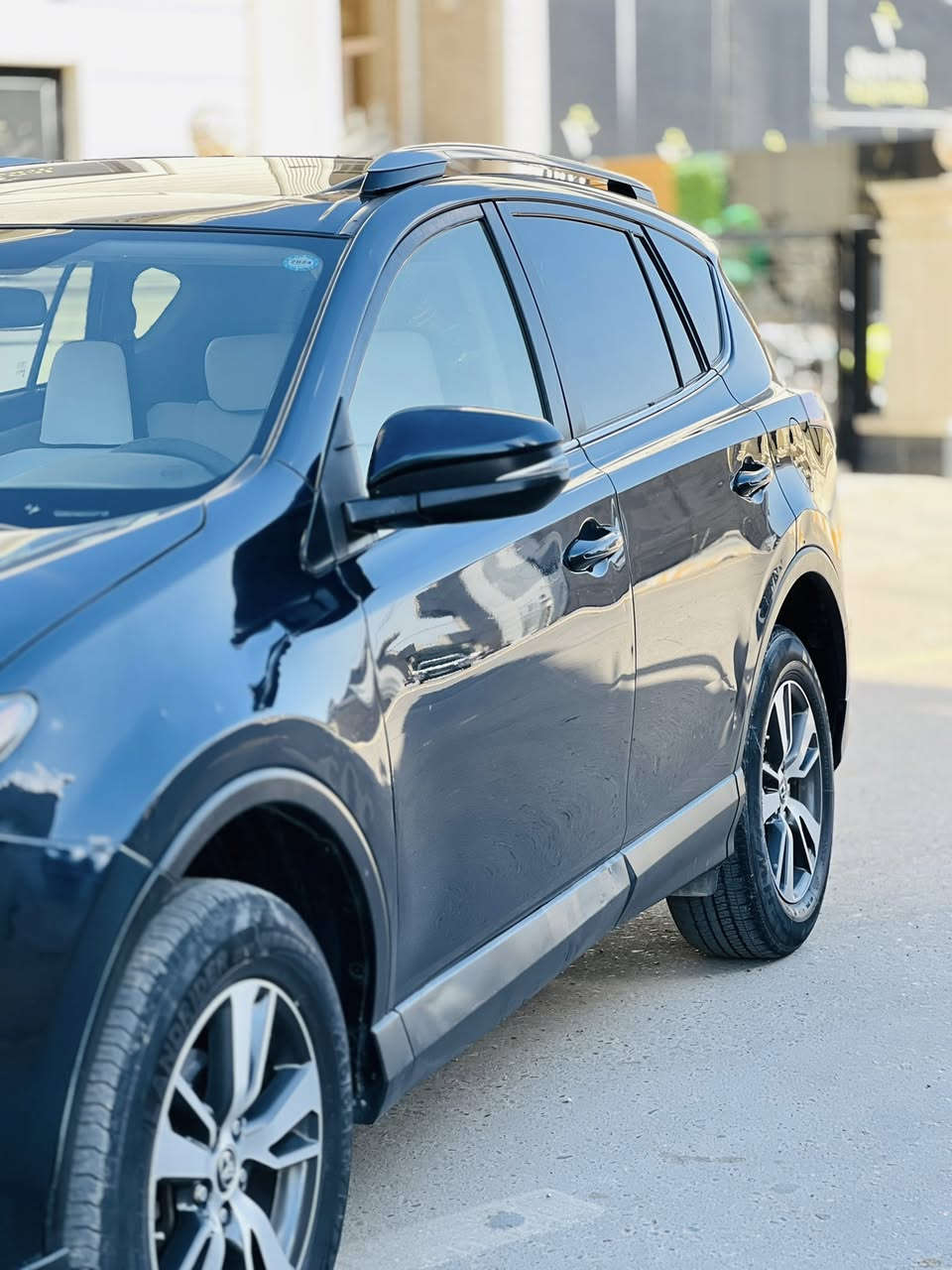 السلام عليكم  
رافورت موديل 2017
فول مواصفات XSE
تحكمات كهرباء 
تبريد وتفئا بلكشان 
لون نيلي 
كير ومحرك شرط  
نوع السياره امريكي 
ضراره بدون دواخل 
داخل ابيض واسود 
ماشي 38
رقم اسليماني 
تحويل ثانيوم 
مكان السيار صلاح الدين تكريت 
الستفسار ***********
