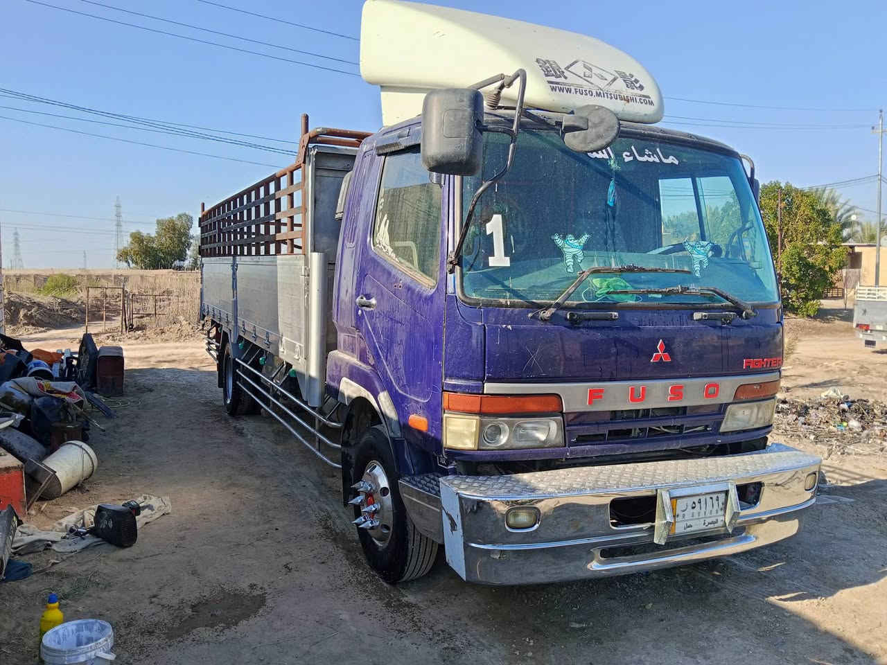 فوزه بزون سته وربع بلاد شاصي عريض موديل 98مكينة 17عادي محجر تفصال جديد مقدم مال شيطان  تخم تاير سياره جديده وجاهزه برغي ماعايزه رقم الهاتف ***********
