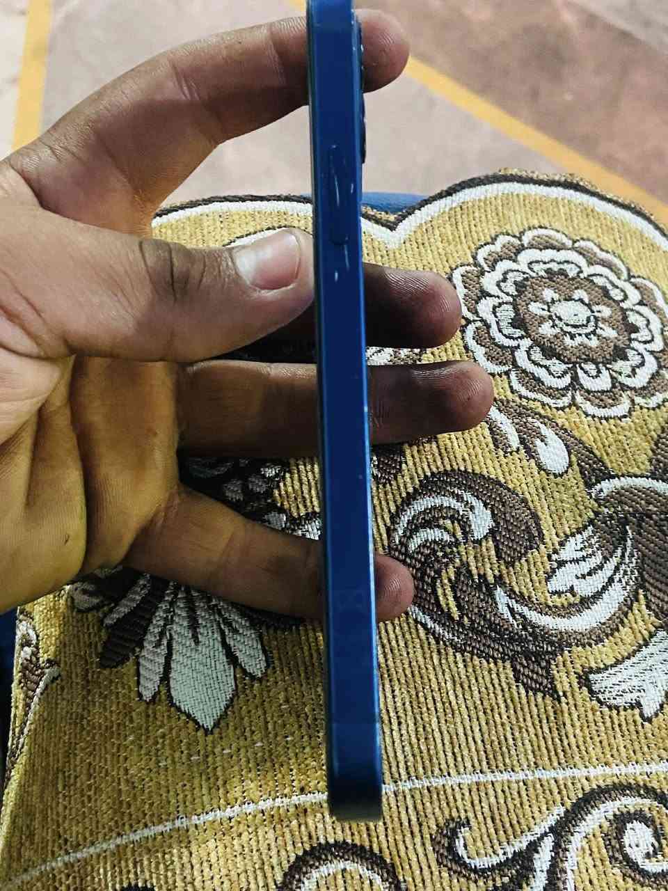 سلام عليكم آيفون ١٢عادي للبيع
ذاكره ١٢٨
بطاريه ٧٥
الجهاز مبدل فقط شاشه والبصمه متوقفه
والجهاز شوفت علينك
والسعر خاص 
مكاني بغداد البلديات
الاستفسار ***********
